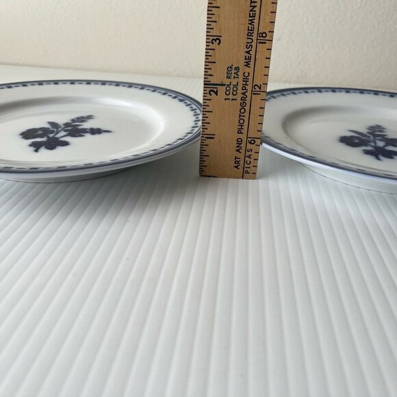Williams Sonoma Flow Blue Pattern Dessert Salad Plates 7 5/8" Flowers Set of 2 - Picture 12 of 12